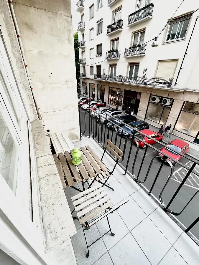 Fashionstreet Corso Apartment Budapest