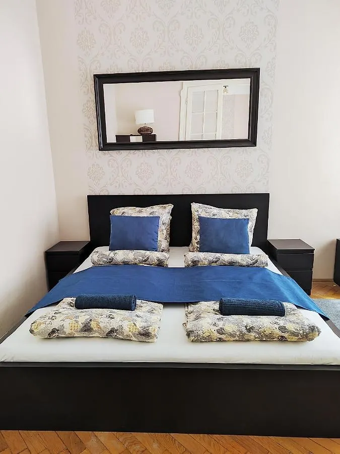 Fashionstreet Corso Apartment Budapest