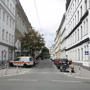 Gold - Contactless Check In Viena