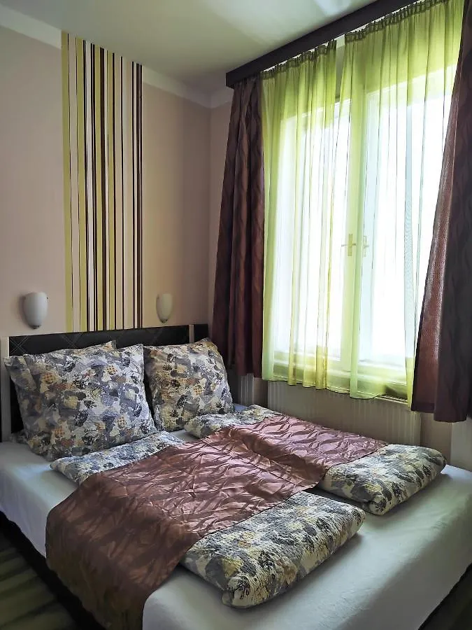 Fashionstreet Corso Apartment Budapest
