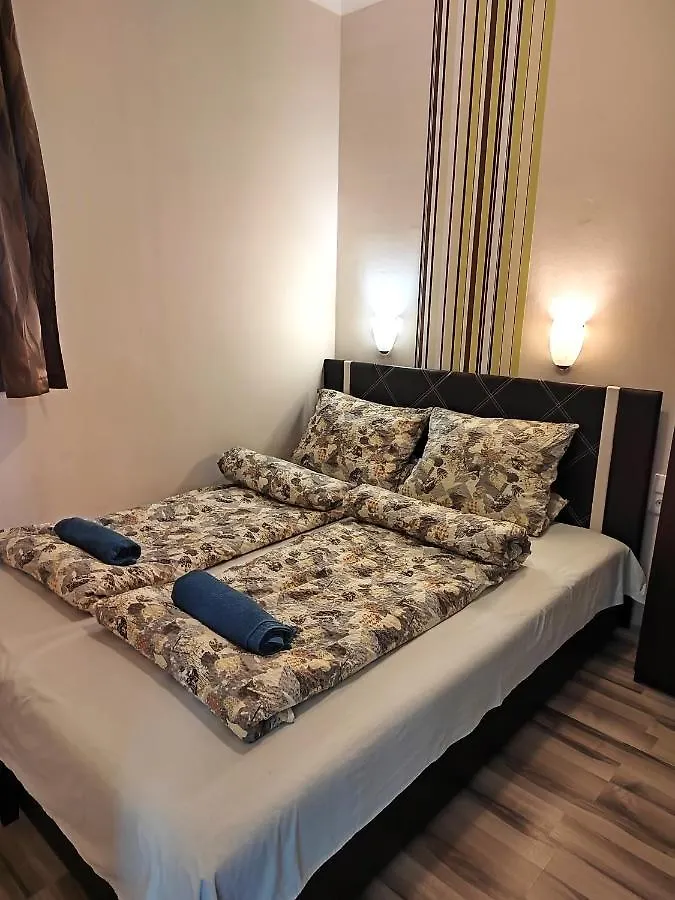 Fashionstreet Corso Apartment Budapest 0*,